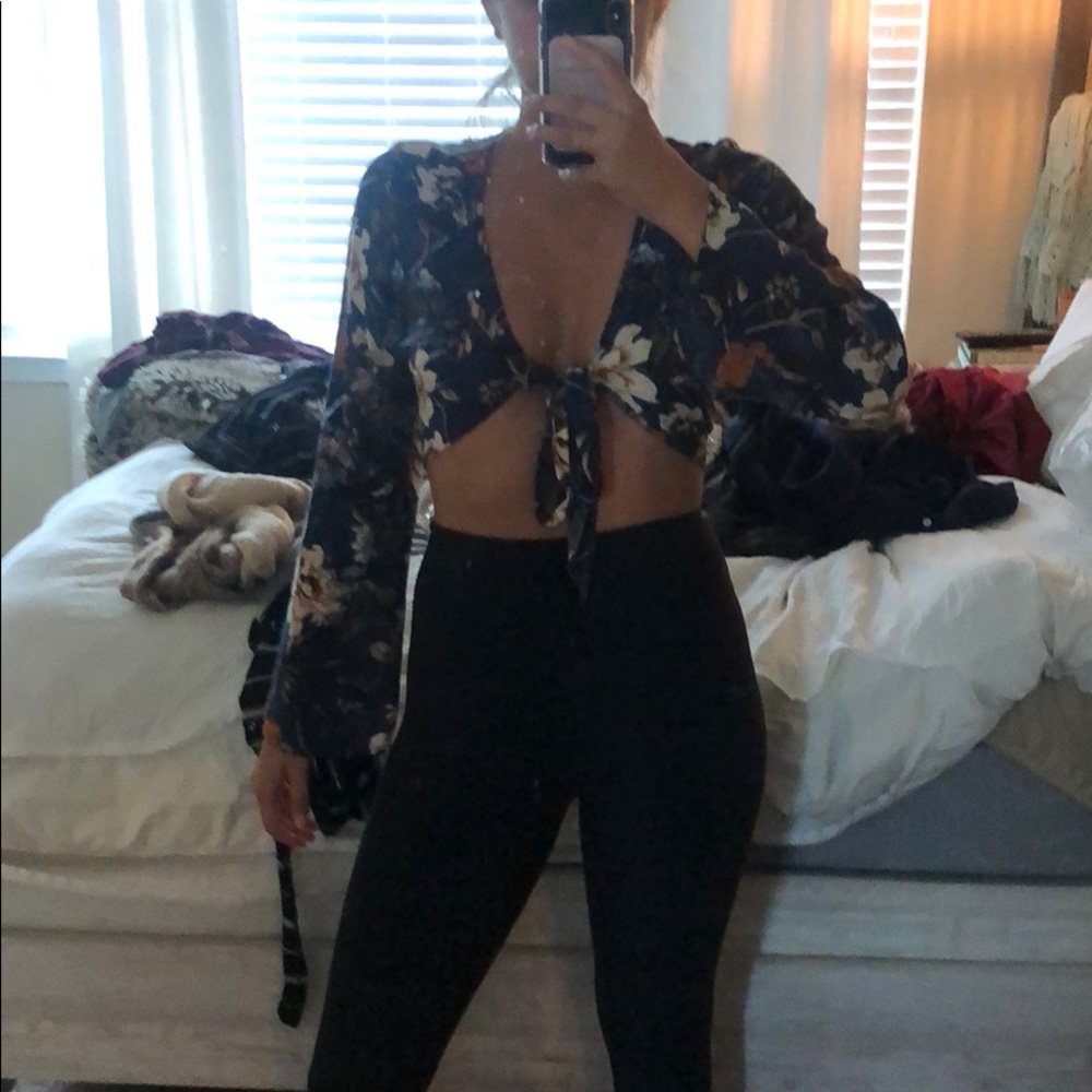 Blue with flower detail crop top